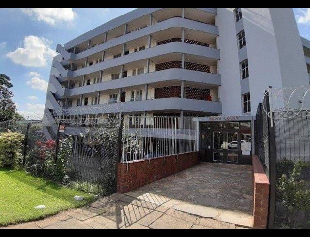 1 BEDROOM FLAT SOLD IN PINETOWN CENTRAL